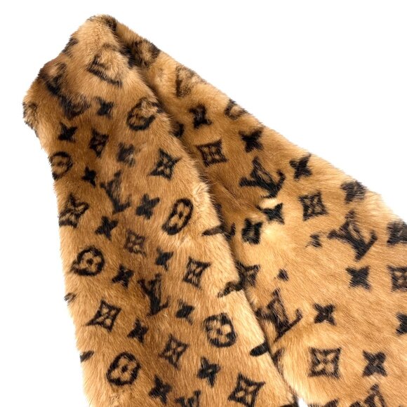 Louis Vuitton Vintage M72245 Monogram Mink Fur Echarpe Vizon Scarf Wrap [106495] - Picture 5 of 11